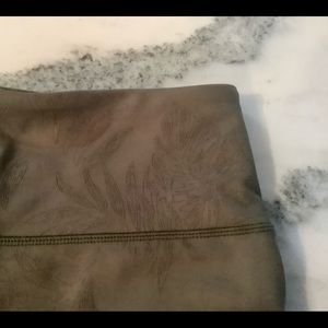 ZYIA FOREST FOLIAGE NEW 8/10